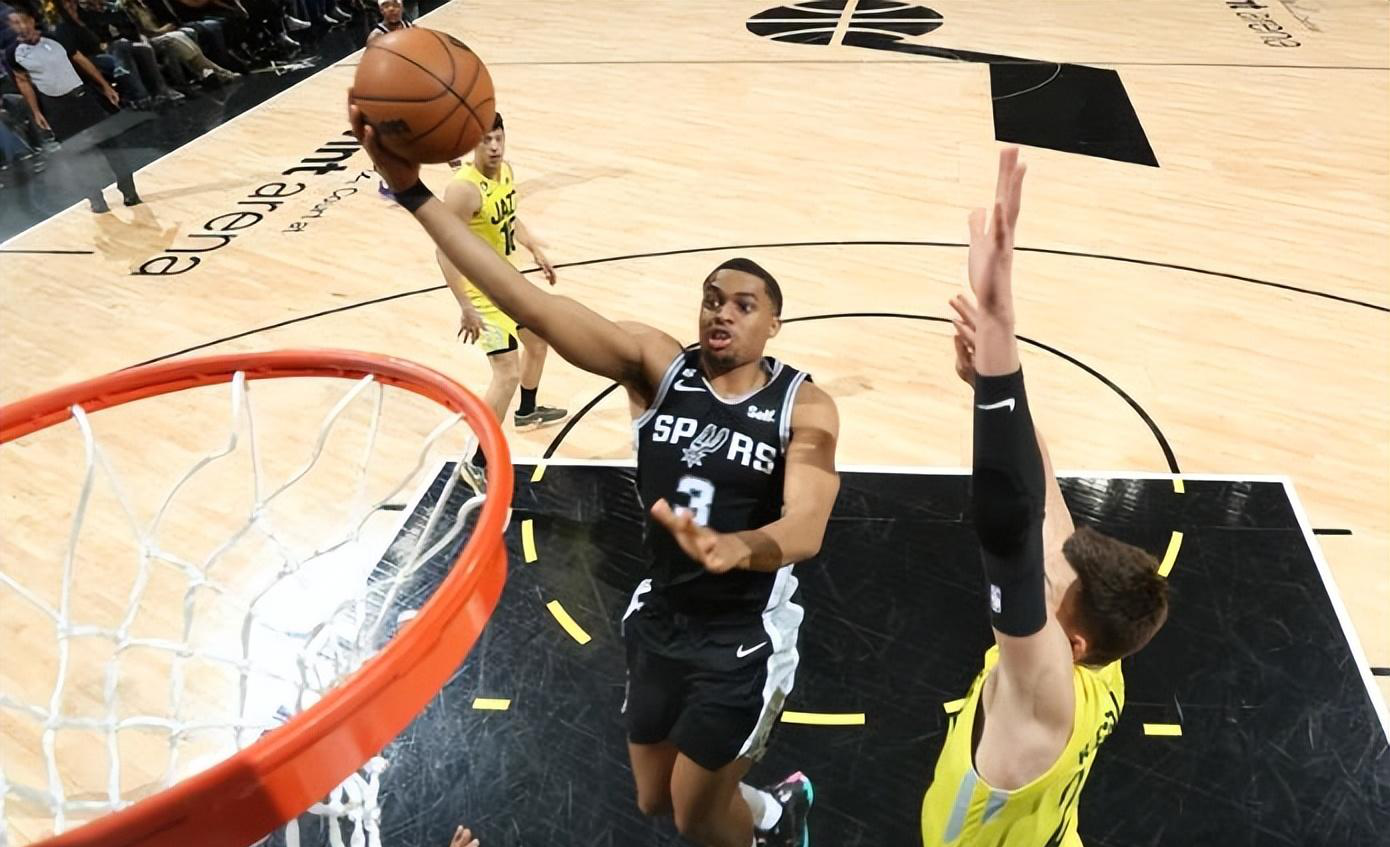 关于今晨体能课后；犹他爵士篮板制胜备战欧冠；引发热议；控场能力受关注的信息-开云体育官网