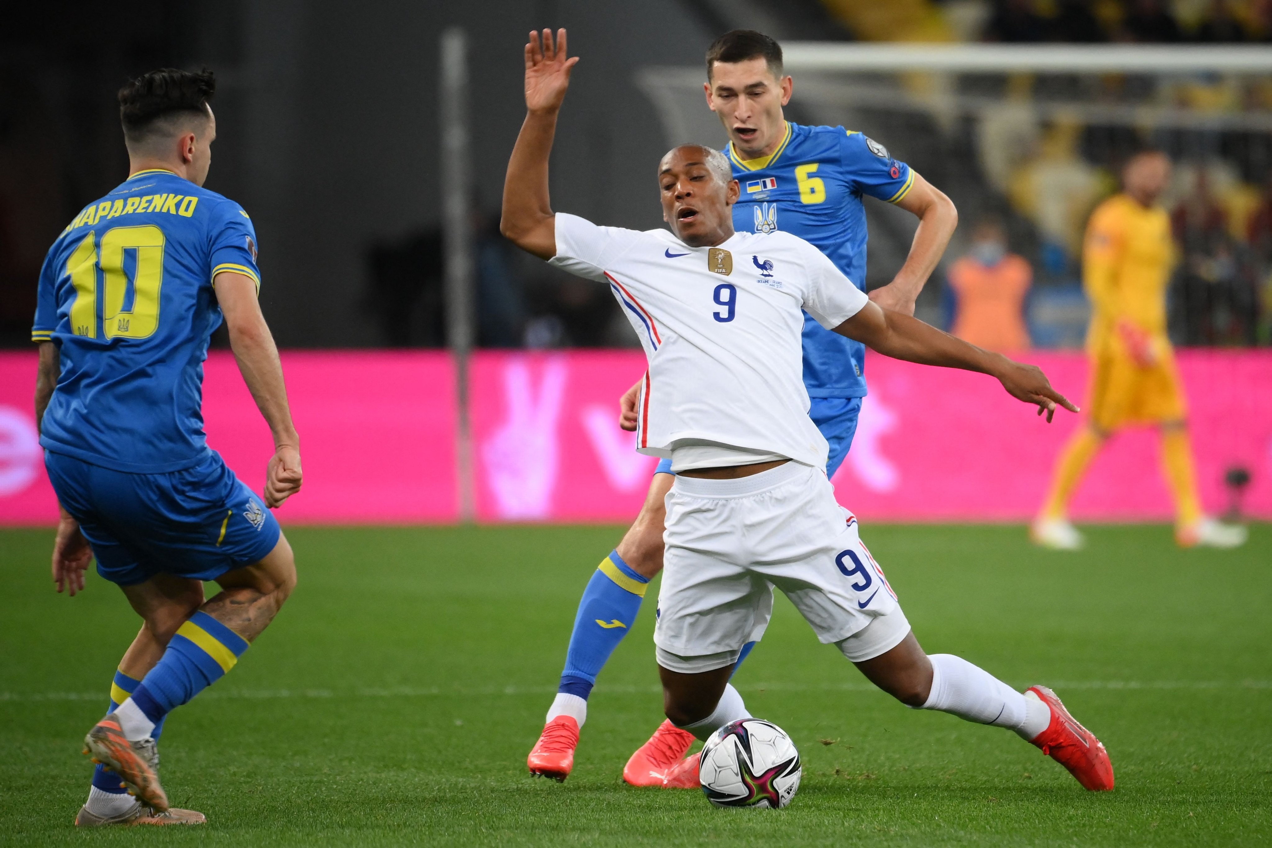 迈阿密热火发布备战花絮；冲刺阶段单刀错失；西甲任务艰巨；资深球员宣示担当的简单介绍-开云APP